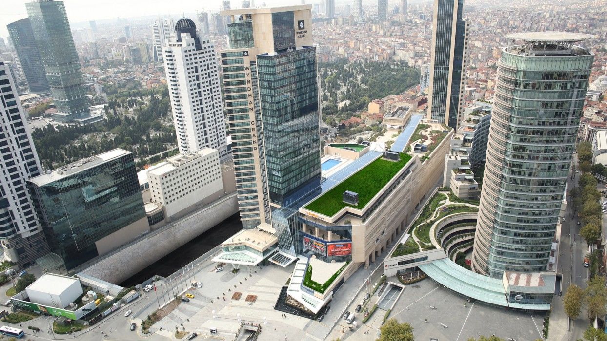 Отель Wyndham Grand Istanbul Levent Экстерьер фото
